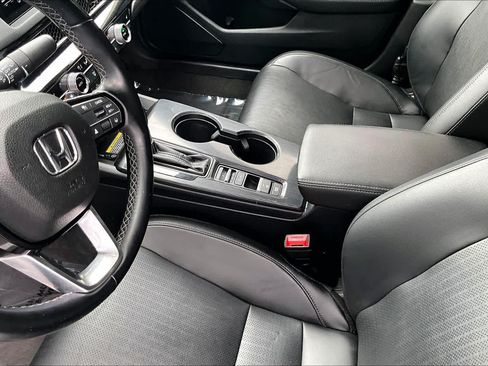 Used 2022 Honda Civic Touring image 17