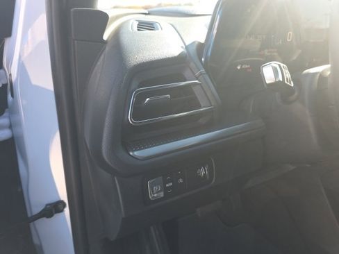 New 2026 Chevrolet Traverse LT w/ Driver Confidence Package image 13