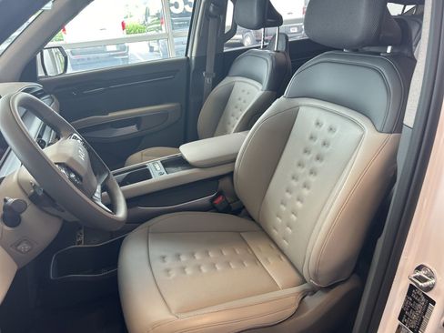 New 2026 Kia EV9 Wind image 24