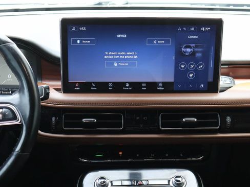 Used 2022 Lincoln Nautilus Reserve w/ Cargo Utility Package FWD image 16