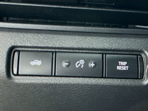 Used 2024 Nissan Altima 2.5 SV AWD/4WD image 10