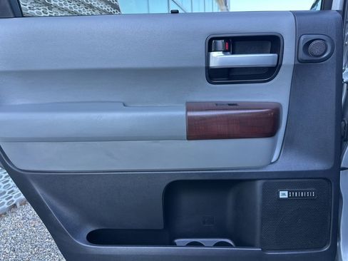 Used 2016 Toyota Sequoia Platinum image 64