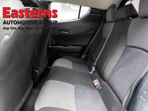 Used 2020 Toyota C-HR LE image 20