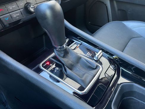 Used 2025 Jeep Compass Limited image 41