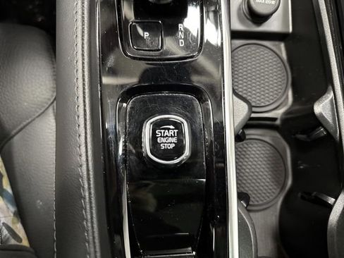 Used 2024 Volvo XC90 B5 Plus image 24