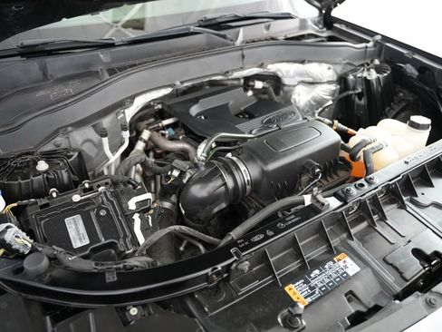 Used 2020 Ford Explorer XLT w/ Equipment Group 202A RWD image 53
