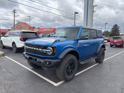 New 2025 Ford Bronco Badlands image 7