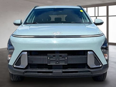 Used 2024 Hyundai Kona SEL AWD/4WD image 2