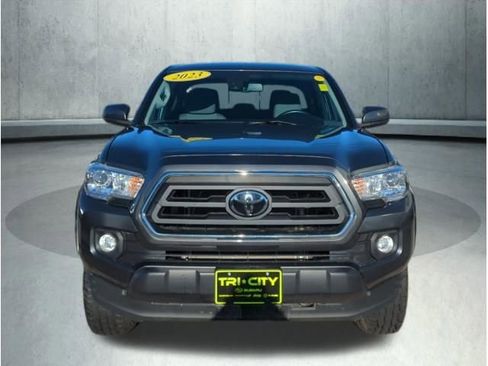 Used 2023 Toyota Tacoma SR5 AWD/4WD image 11