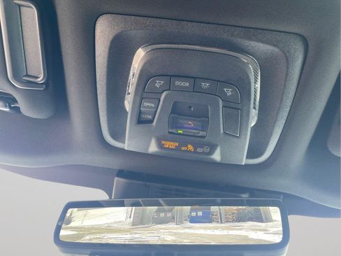 Certified 2024 Subaru Solterra Touring w/ Touring Package image 27