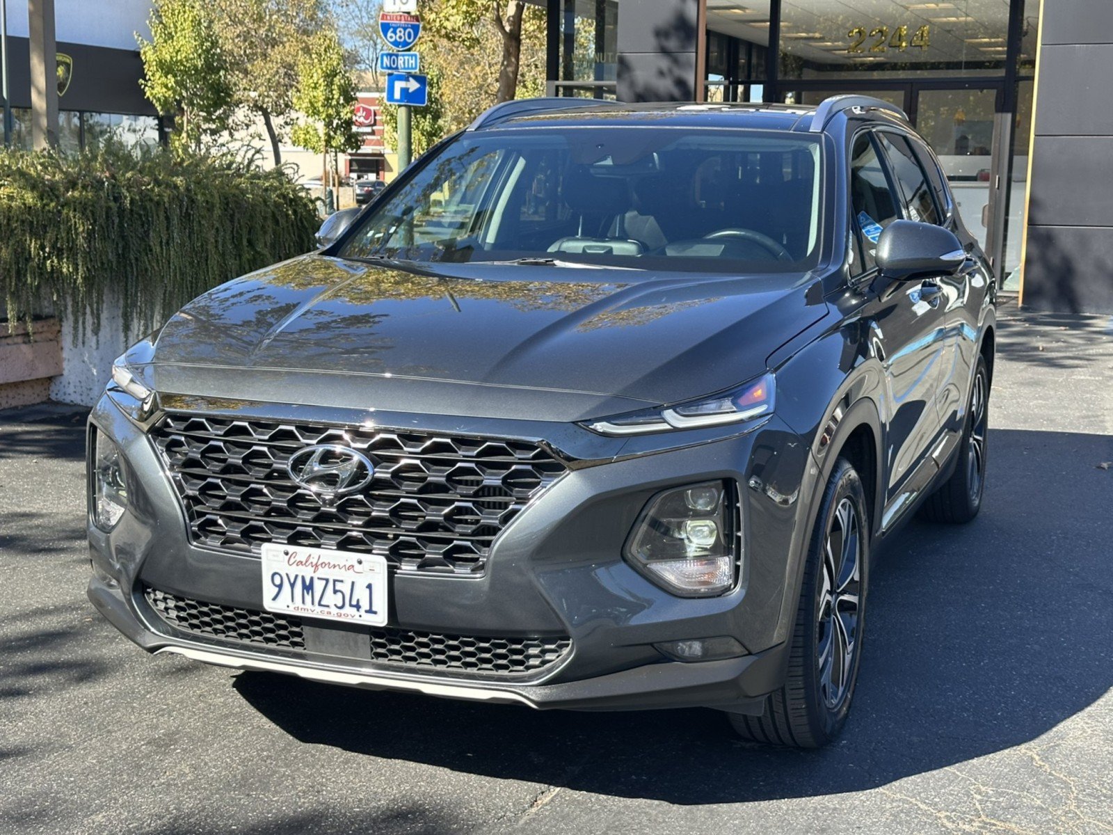 Used 2020 Hyundai Santa Fe Limited AWD/4WD image 4