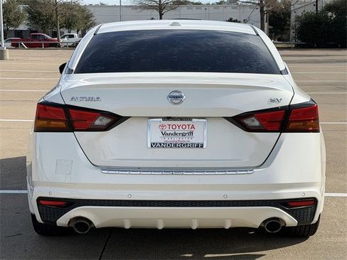 Used 2019 Nissan Altima 2.5 SV image 5