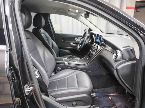 Certified 2022 Mercedes-Benz GLC 300 image 20