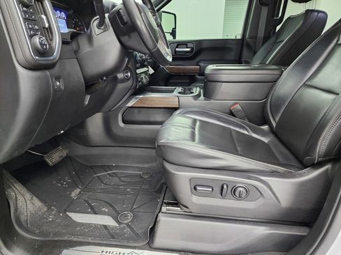 Used 2021 Chevrolet Silverado 2500 High Country w/ Z71 Off-Road Package image 8