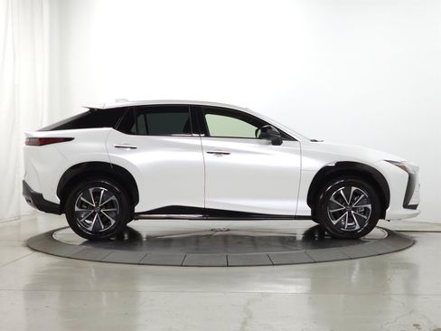 Certified 2023 Lexus RZ 450e Premium w/ Technology Package AWD/4WD image 12