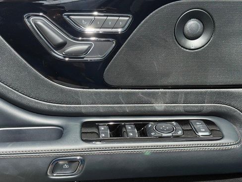 New 2026 Lincoln Aviator AWD image 22