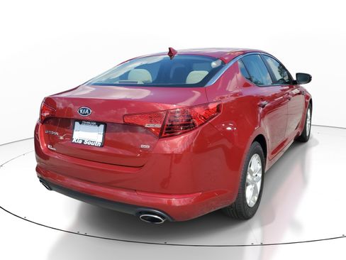 Used 2012 Kia Optima LX FWD image 6