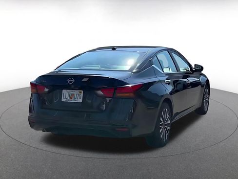 Used 2025 Nissan Altima 2.5 SV image 14