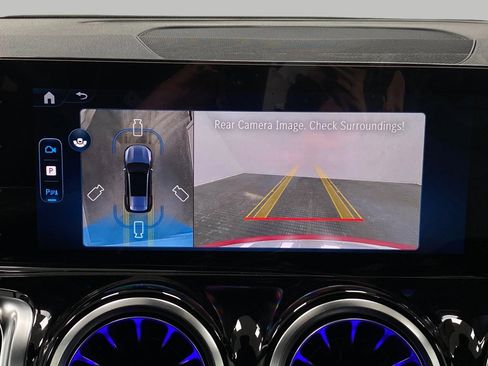 New 2026 Mercedes-Benz GLB 250 4MATIC image 23