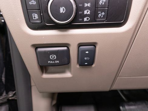 Used 2024 Ford F150 Platinum w/ Equipment Group 703A Plus AWD/4WD image 40