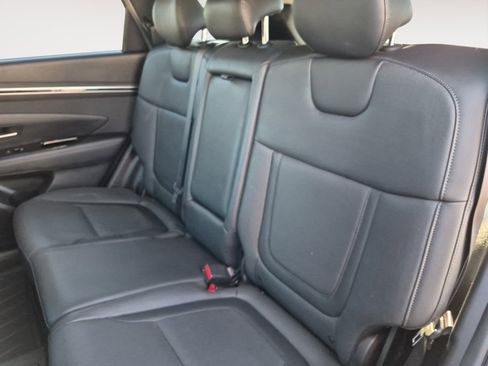 Used 2023 Hyundai Tucson Limited w/ Winter Package image 23