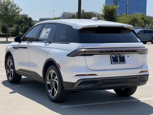 New 2025 Lincoln Nautilus Premier w/ Jet Appearance Package image 7