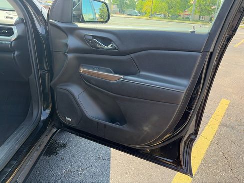 Used 2018 GMC Acadia SLE w/ LPO, Floor Liner Package FWD image 26