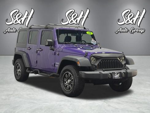 Used 2018 Jeep Wrangler Unlimited Sport w/ Connectivity Group AWD/4WD image 2