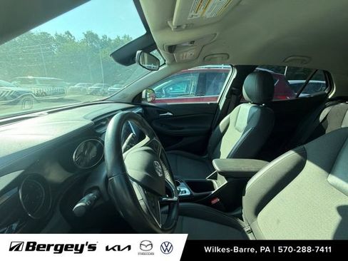 Used 2020 Buick Encore GX Preferred w/ Cold Weather Comfort Package AWD/4WD image 10