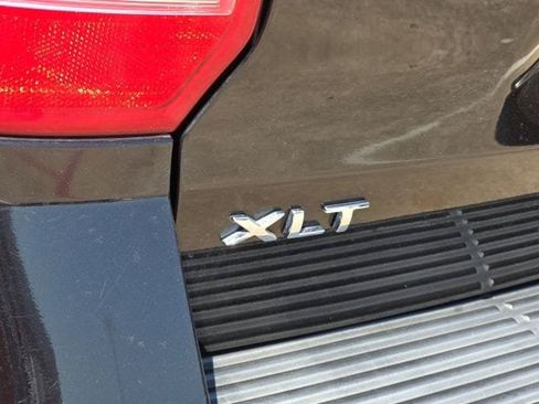 Used 2021 Ford Expedition XLT AWD/4WD image 12