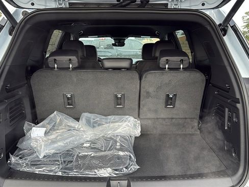 New 2026 GMC Acadia Denali w/ Super Cruise Package image 29