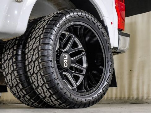 Used 2022 Ford F350 Lariat image 54