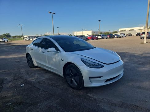 Used 2020 Tesla Model 3 Standard Range Plus RWD image 12