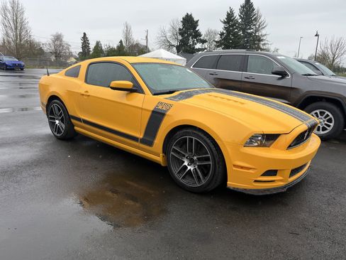 Used 2013 Ford Mustang Boss 302 w/ Boss 302 Accessory Pkg image 12