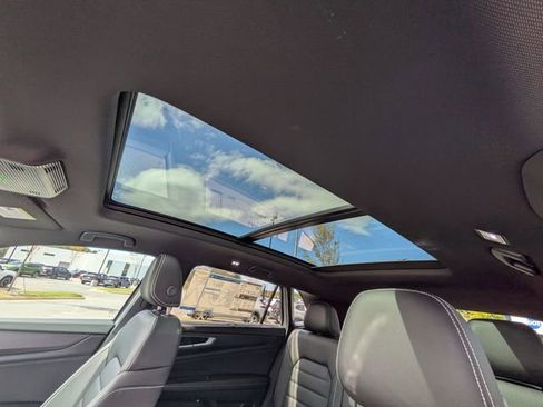 New 2026 Volkswagen Atlas Cross Sport SEL R-Line image 22