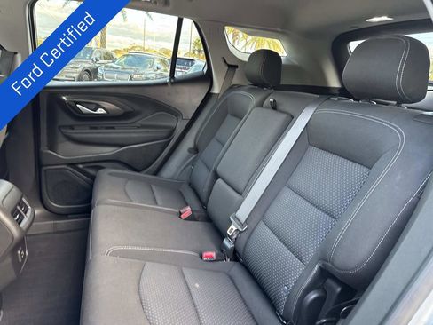 Used 2022 GMC Terrain SLE w/ Elevation Edition image 17