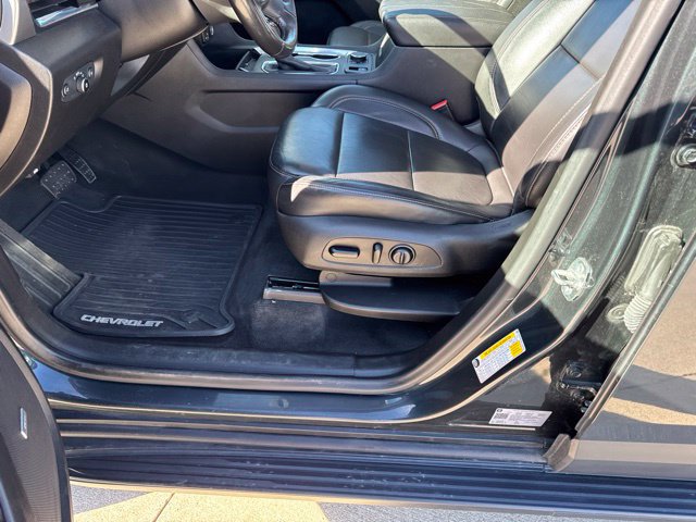 Used 2020 Chevrolet Traverse LT w/ LT Premium Package AWD/4WD image 18