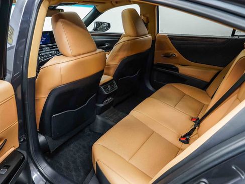 Used 2024 Lexus ES 350 w/ Premium Package FWD image 19