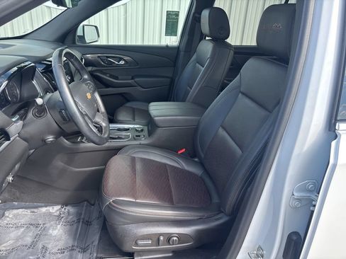 Used 2023 Chevrolet Traverse High Country FWD image 11