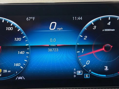 Used 2022 Mercedes-Benz A 220 4MATIC image 3