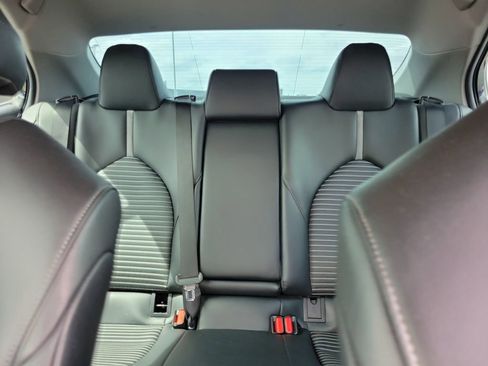 Used 2021 Toyota Camry SE image 17