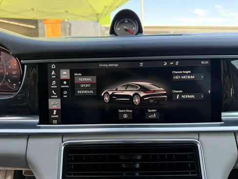 Used 2018 Porsche Panamera Turbo Executive w/ Assistance Package AWD/4WD image 27