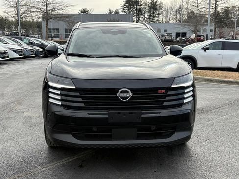 Certified 2025 Nissan Kicks SR image 4