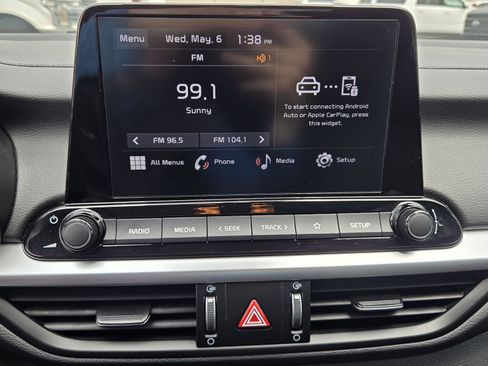 Used 2024 Kia Forte LXS w/ LXS Technology Package FWD image 15