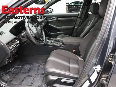 Used 2025 Honda Civic Sport image 14