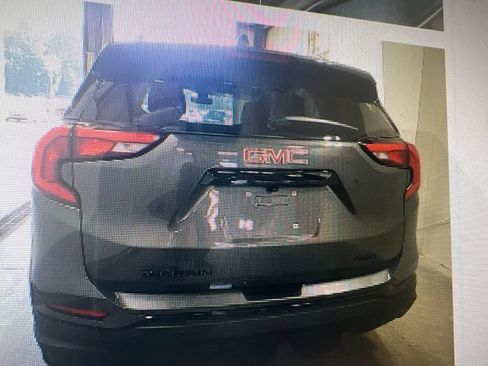 Used 2020 GMC Terrain SLT w/ Preferred Package AWD/4WD image 10