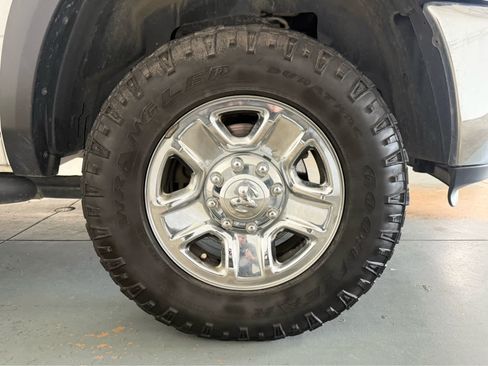 Used 2018 RAM 2500 Tradesman w/ Chrome Appearance Group AWD/4WD image 11