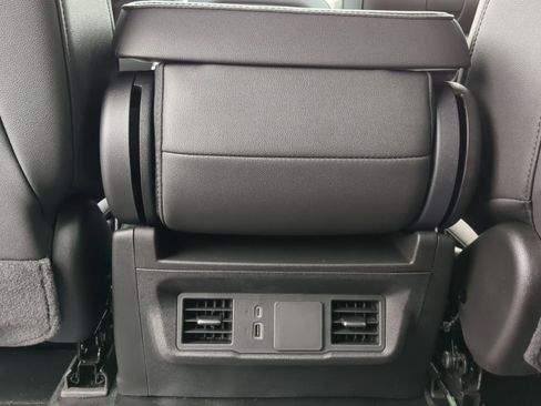 Used 2025 GMC Sierra 3500 Pro w/ Convenience Package image 21