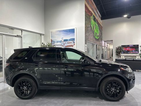 Used 2019 Land Rover Discovery Sport HSE AWD/4WD image 25