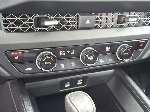 Used 2024 Honda Accord EX image 19